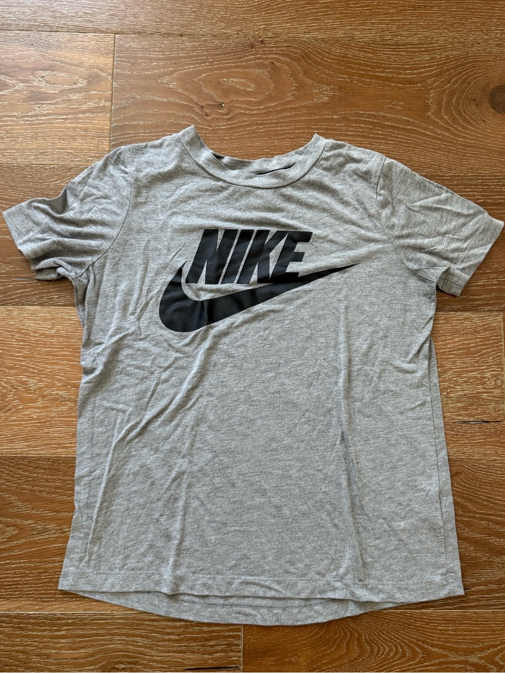 Nike Logo Tee - Picture 2 of 3